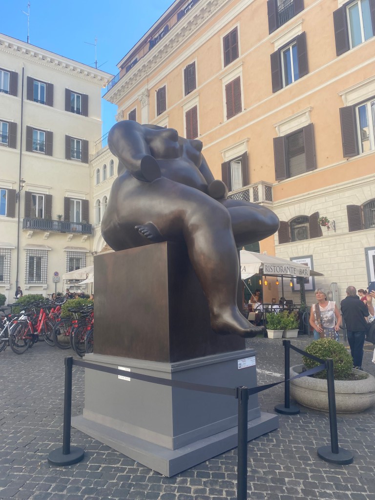 Fernando Botero’nun ünlü heykeli Roma sokaklarında